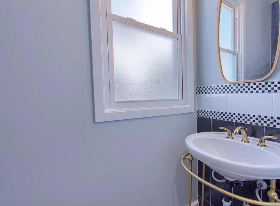 Breath Of Fresh Air - House- 3 Bedroom 2ba *